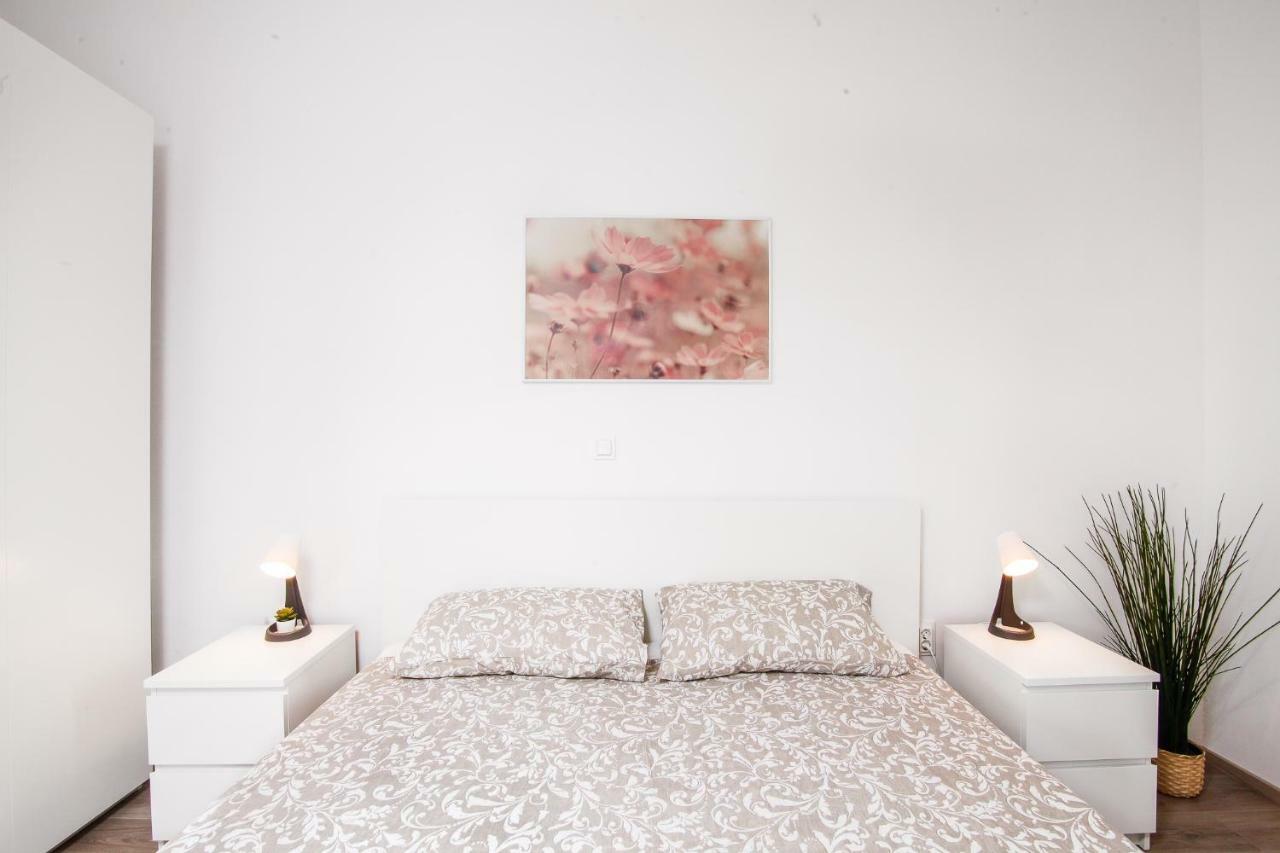 Apartment Kensi*** Pula Luaran gambar